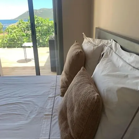 Pieds Dans L Eau Villa