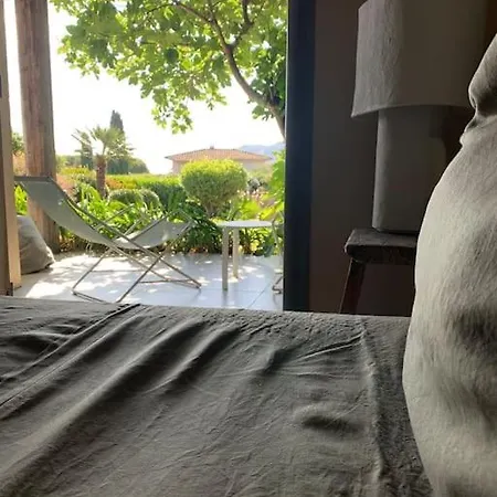 Pieds Dans L Eau Villa