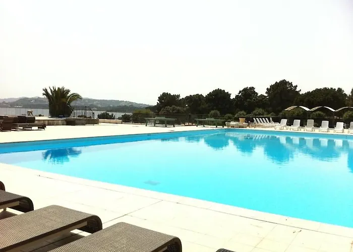 Vila Pieds Dans L Eau